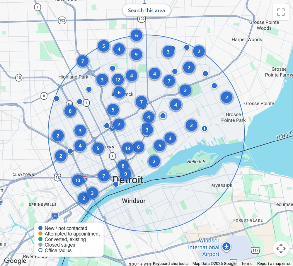 MedFiller DOT Carrier Connect map of Detroit: numbered blue clusters mark the active trucking and bus companies around a clinic, inside a shaded circle centered on the office.